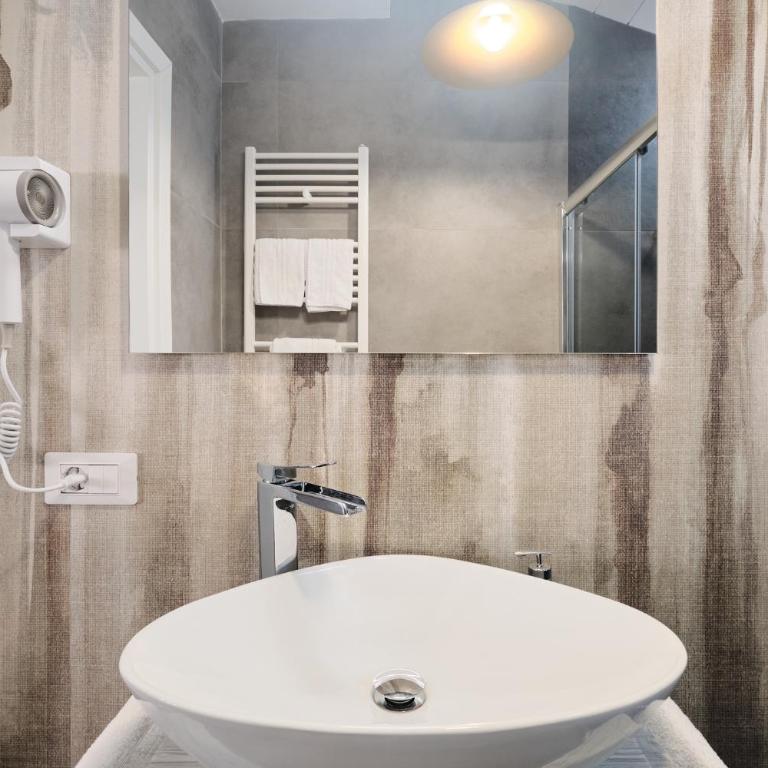 Domus Matris Guest House - Camera Matrimoniale con Patio - 2