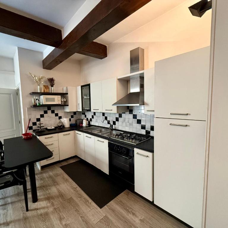 Amazing Florence House - Appartamento con 2 Camere da Letto - 43