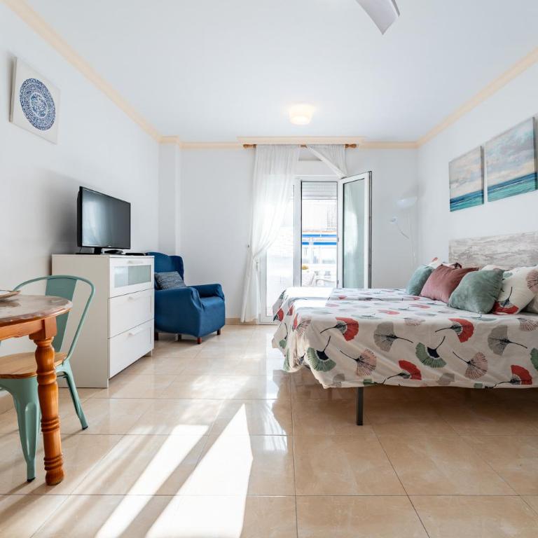 MalagaSuite El Levante Apartments - Apartamento con balcón - 2