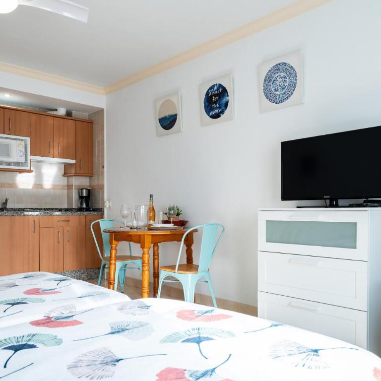 MalagaSuite El Levante Apartments - Apartamento con balcón - 9