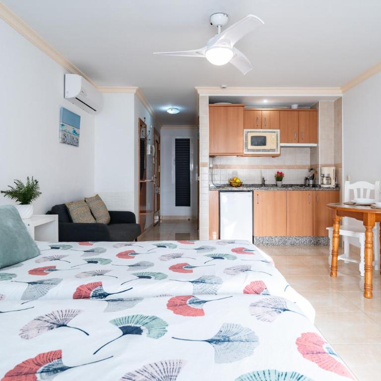 MalagaSuite El Levante Apartments - Apartamento con balcón - 5
