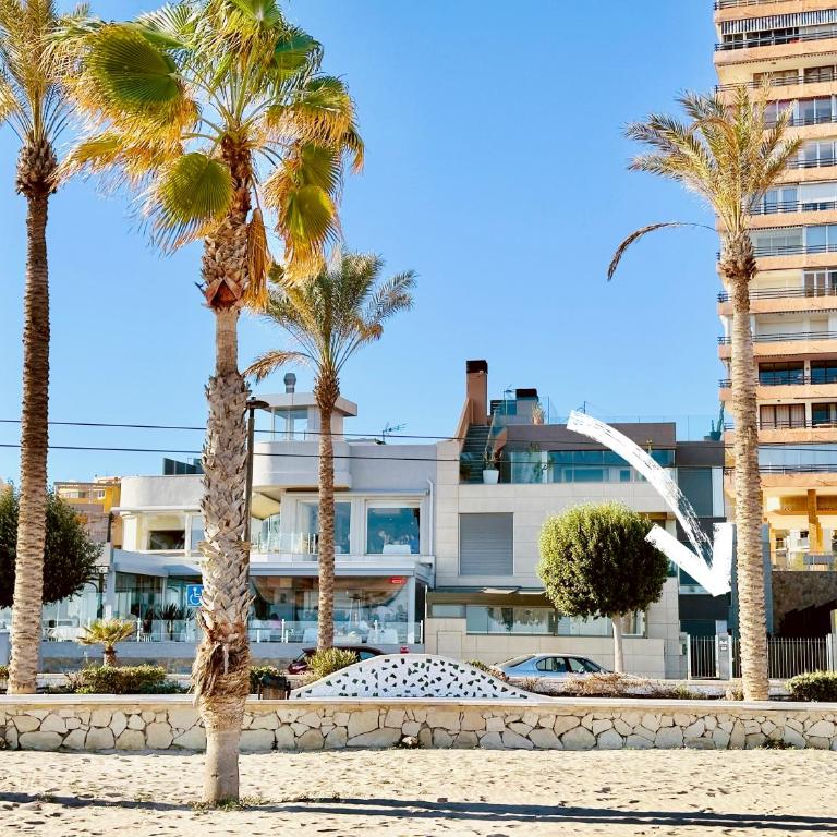 Beachfront apartment with patio - by Welcomely - Apartamento de 3 dormitorios - 24