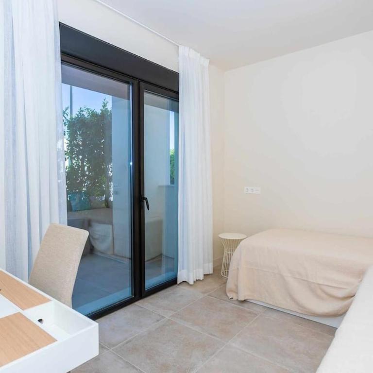 Stylish living with private pool - Apartamento de 2 dormitorios - 3
