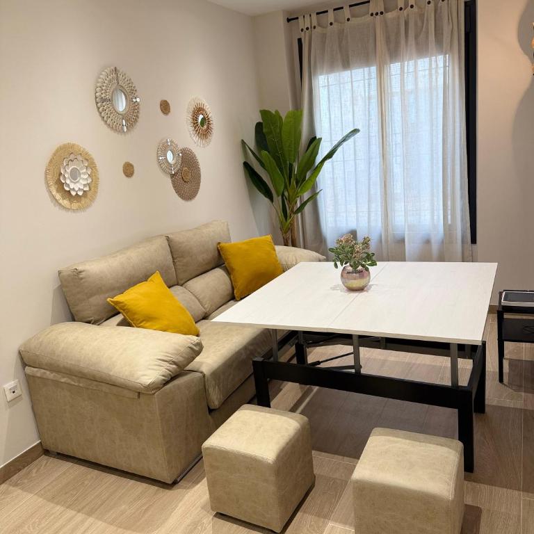 CentroBeach Apartment Fuengirola 250m from Beach - Two-Bedroom Apartment - 10