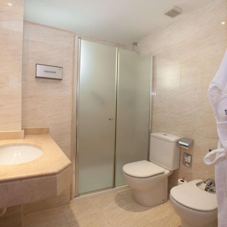 NH San Pedro de Alcántara - Habitación Doble Estándar con terraza - 2