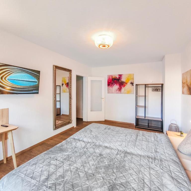 Luxus Apartments im Zentrum Nürnbergs, nahe Messe, mit Balkon & Parkplatz, nähe Playmobilfunpark, Self-Check-in - Appartamento con 2 Camere da Letto e Balcone - 15