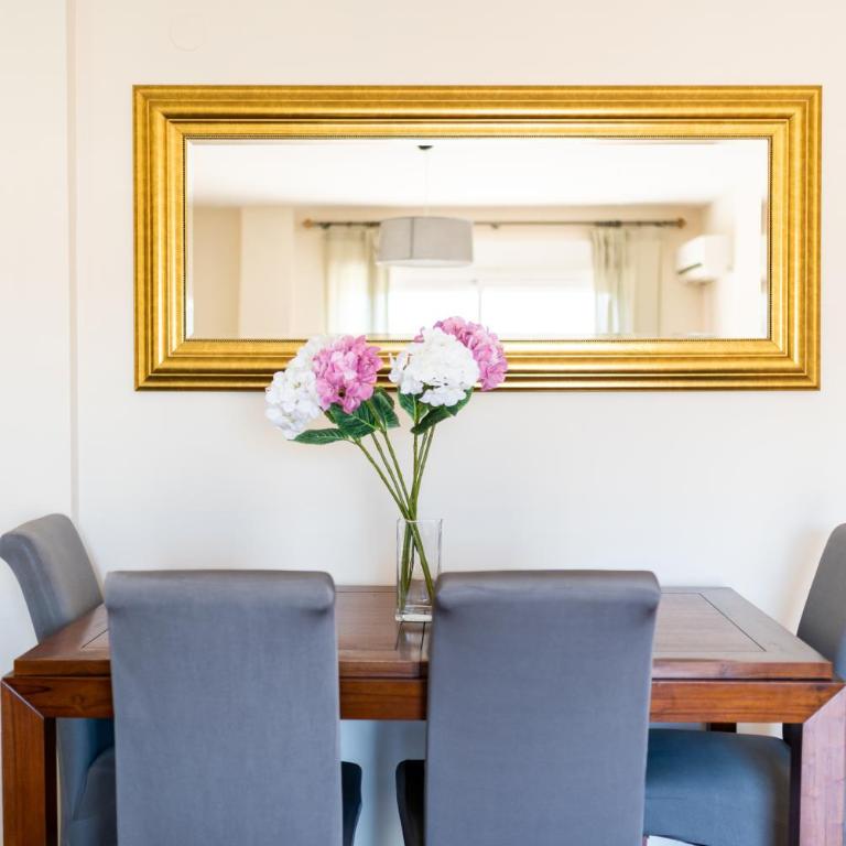 Alojamiento Granada con vistas - Three-Bedroom Apartment - 29