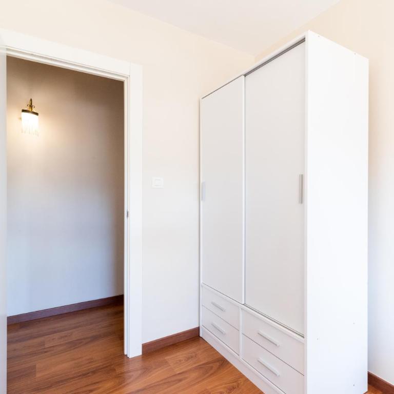 Alojamiento Granada con vistas - Three-Bedroom Apartment - 8