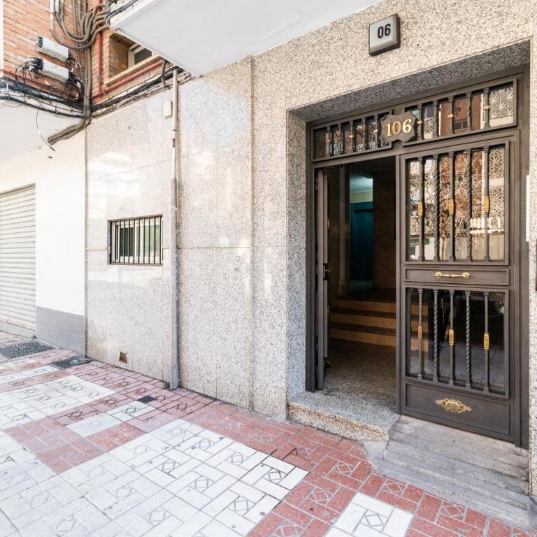Alojamiento Granada con vistas - Three-Bedroom Apartment - 58