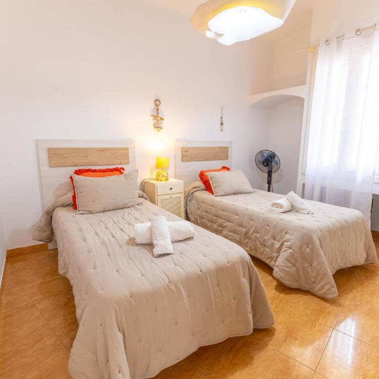 Casa magnifica a pocos metros de la playa con A/C - Casa de 3 dormitorios - 17