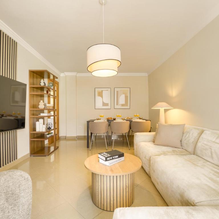 Sevilla Exclusive Apartment - Prime Location - Apartamento de 3 dormitorios - 2