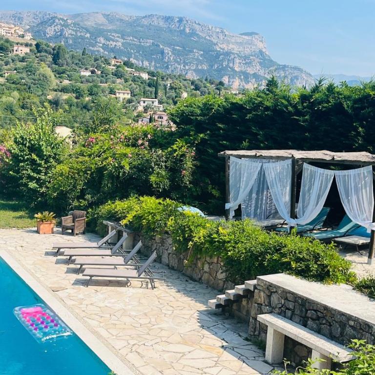 5 Bedroom Villa with magnificent views - Villa avec Piscine Privée - 32