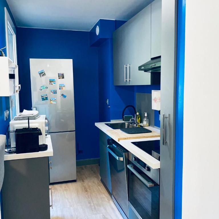 Superbe appartement climatisé avec wifi classé 3 étoiles à 50 m de la plage Le Lavandou - Apartment mit 2 Schlafzimmern und Terrasse - 3
