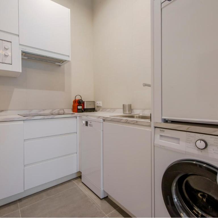 Vive la esencia Madrileña para 6 en Santa Ana 6 - Two-Bedroom Apartment - 11