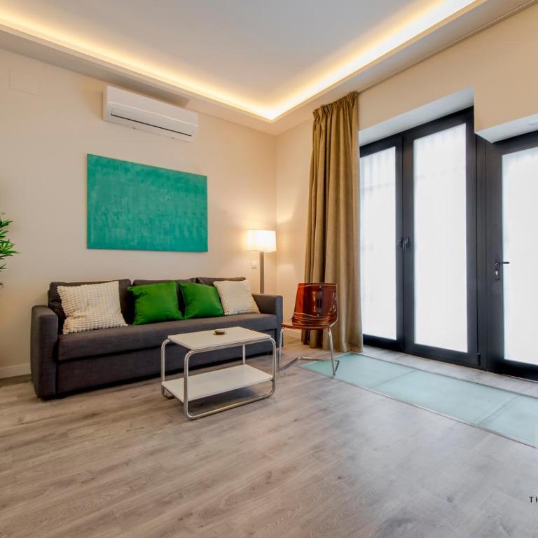 Vive la esencia Madrileña para 6 en Santa Ana 6 - Two-Bedroom Apartment - 3