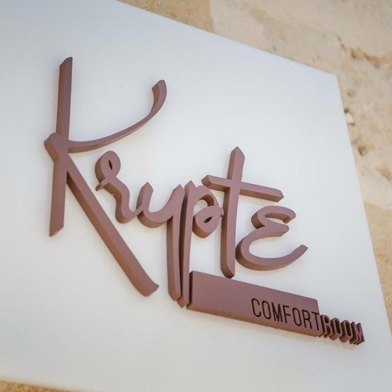 Krypte Comfort Room - One-Bedroom Apartment - 5