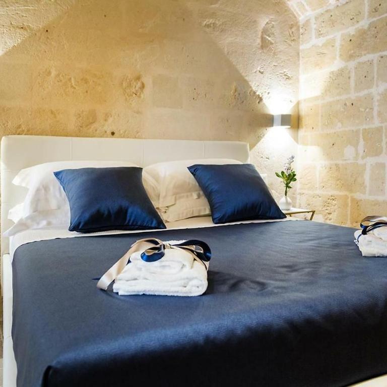 Krypte Comfort Room - One-Bedroom Apartment - 21