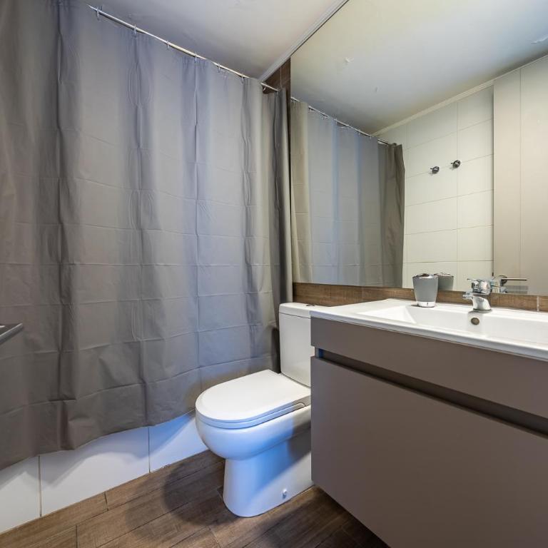 Encalada Apartments by Mr BnB - One-Bedroom Apartment with Balcony - 10