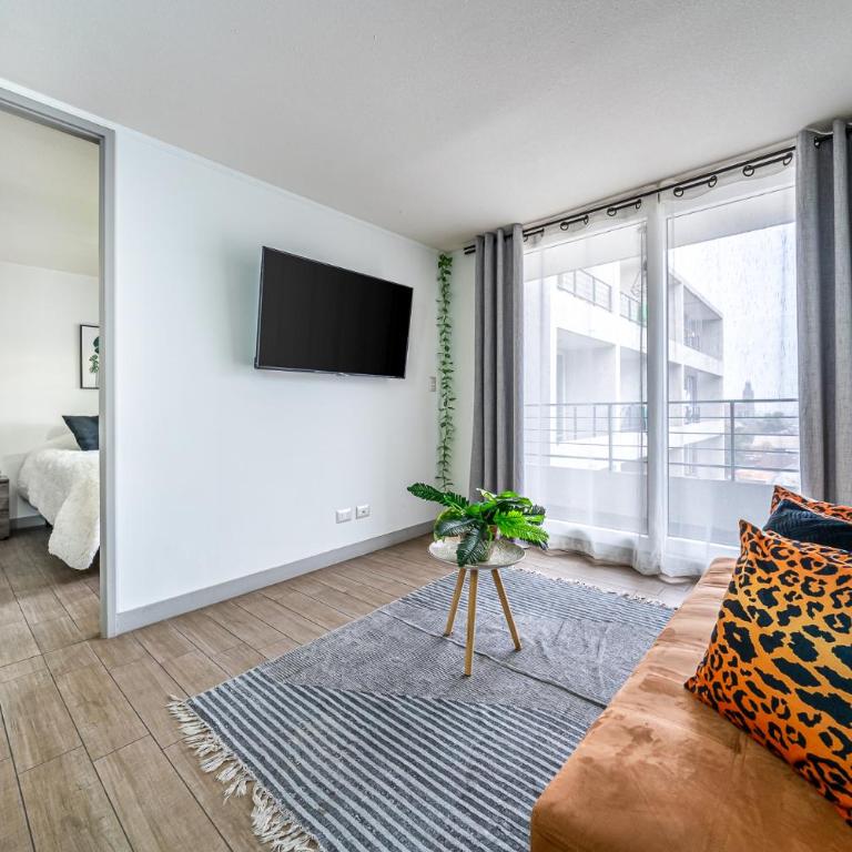 Encalada Apartments by Mr BnB - One-Bedroom Apartment with Balcony - 1