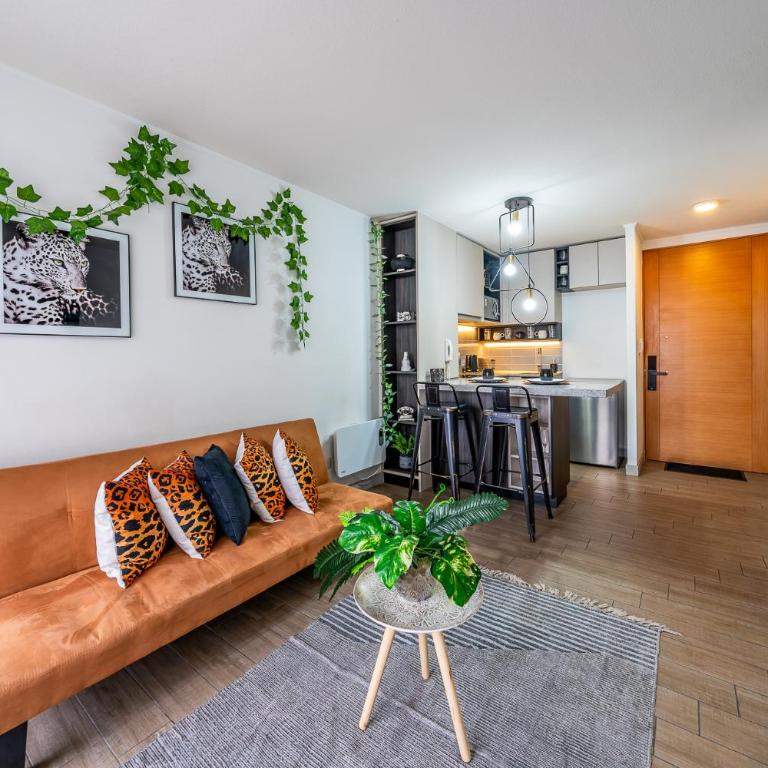 Encalada Apartments by Mr BnB - One-Bedroom Apartment with Balcony - 14