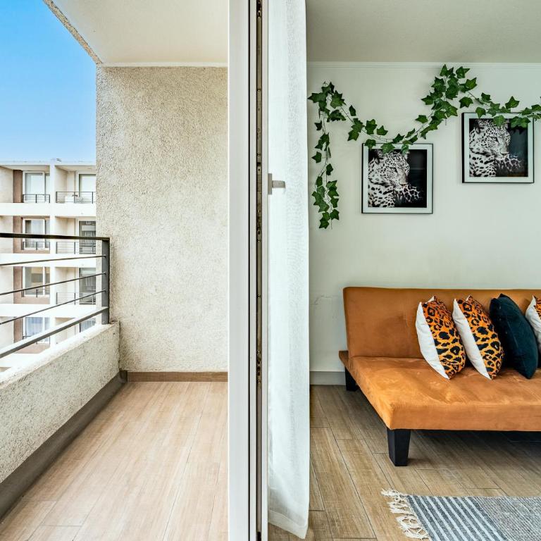 Encalada Apartments by Mr BnB - One-Bedroom Apartment with Balcony - 5