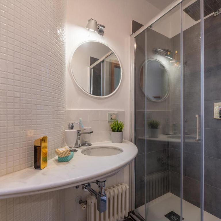 Marziale Luxury Apartment - Three-Bedroom Apartment - 32
