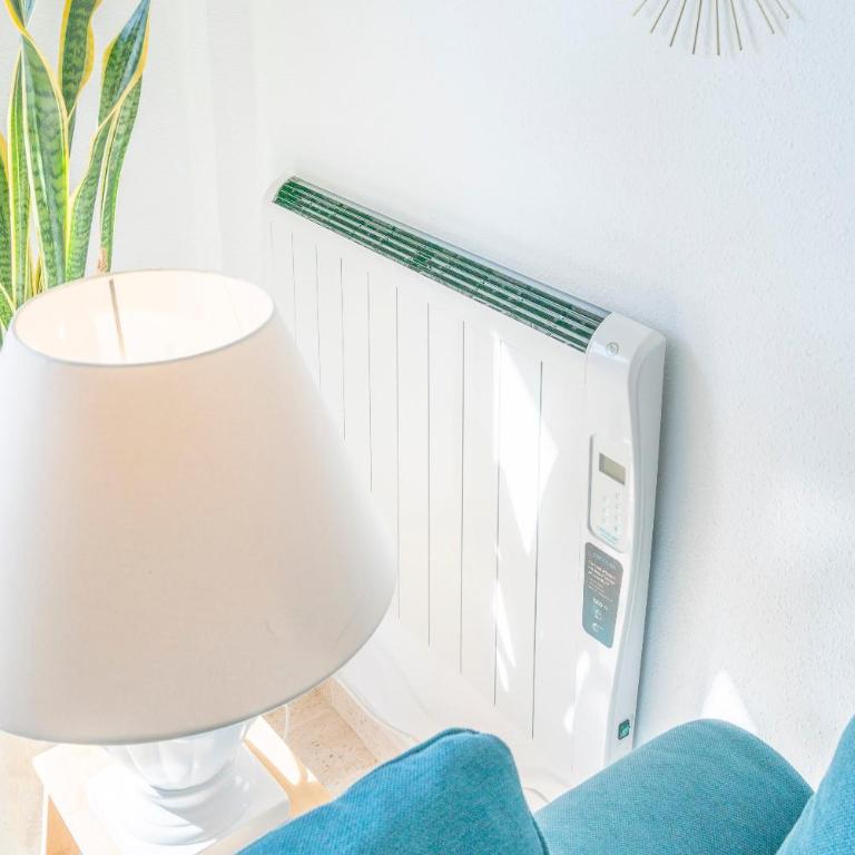 Apartamento ROSA del MAR Playas de Vera Ático en Primera Línea de Playa Piscina al Aire Libre Aparcamiento Gratuito WiFi Muy Rápido Acogedor con Calefacción - Appartement 2 Chambres - 38