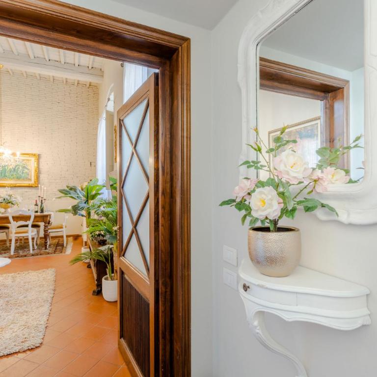 The Garden Along The Stream, romantic apartment Lucca - Two-Bedroom Apartment - 43