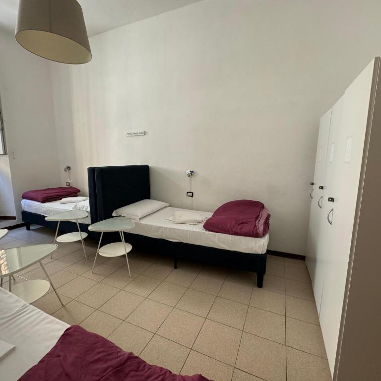 My Friends - Posto Letto in Dormitorio Femminile per 4 Persone - 11
