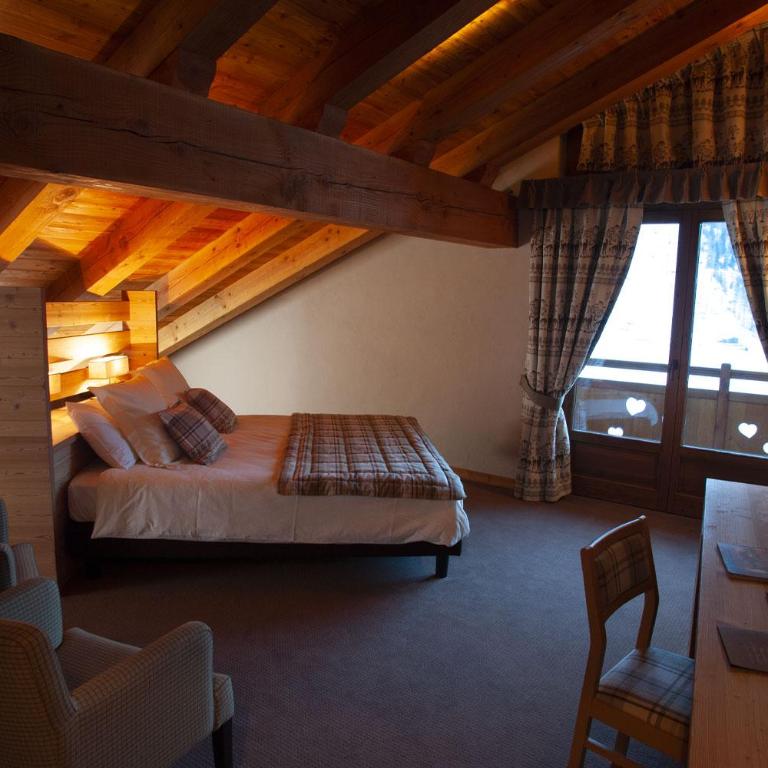 La Madonnina Del Gran Paradiso Wellness Hotel - Camera Deluxe Matrimoniale/Doppia con Letti Singoli - 2