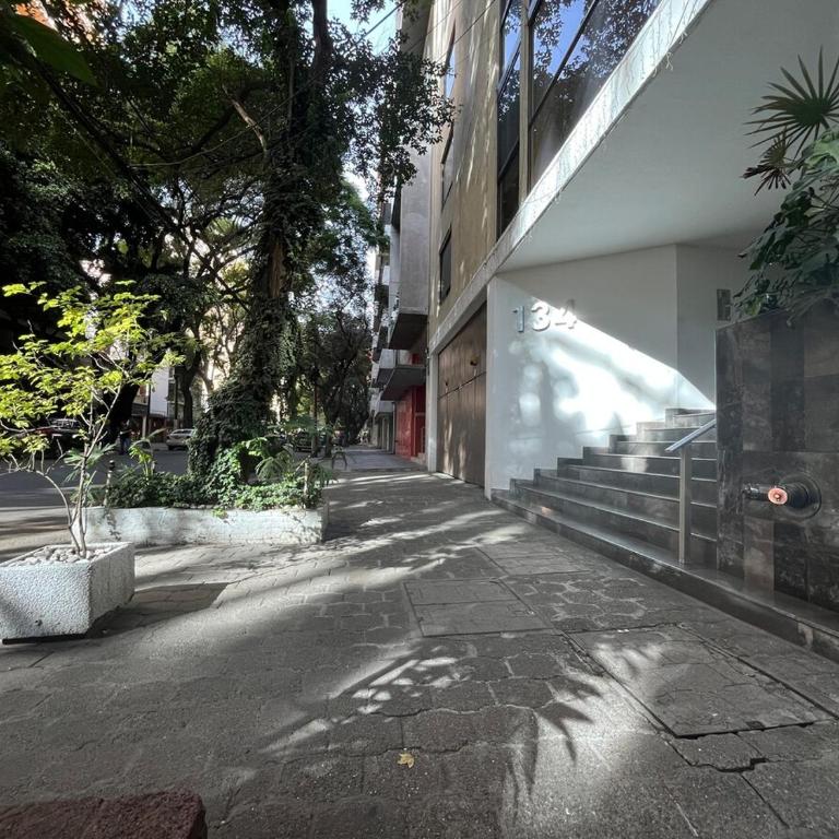 Near the best spots in Polanco - Three-Bedroom Apartment - 7