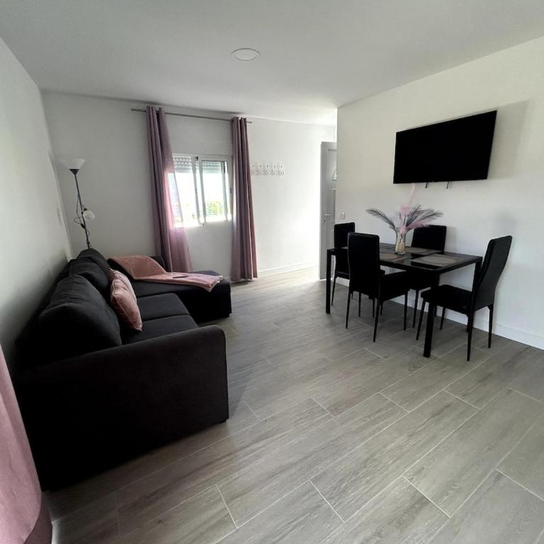 Viva Forest Apartment, Stevier - One-Bedroom Apartment - 5