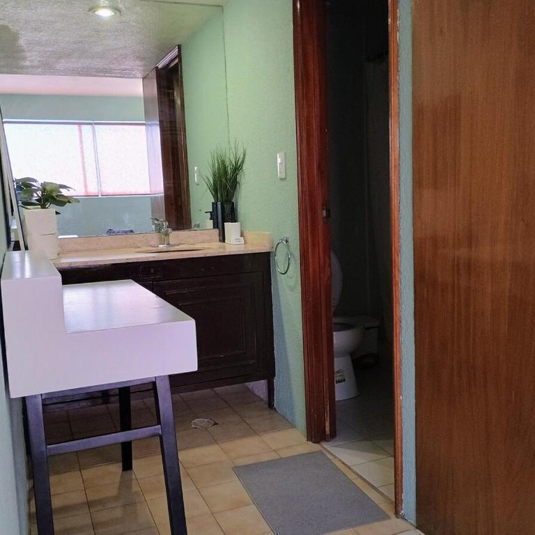Espacioso con oficina y internet de alta velocidad - Apartamento de 1 dormitorio - 3