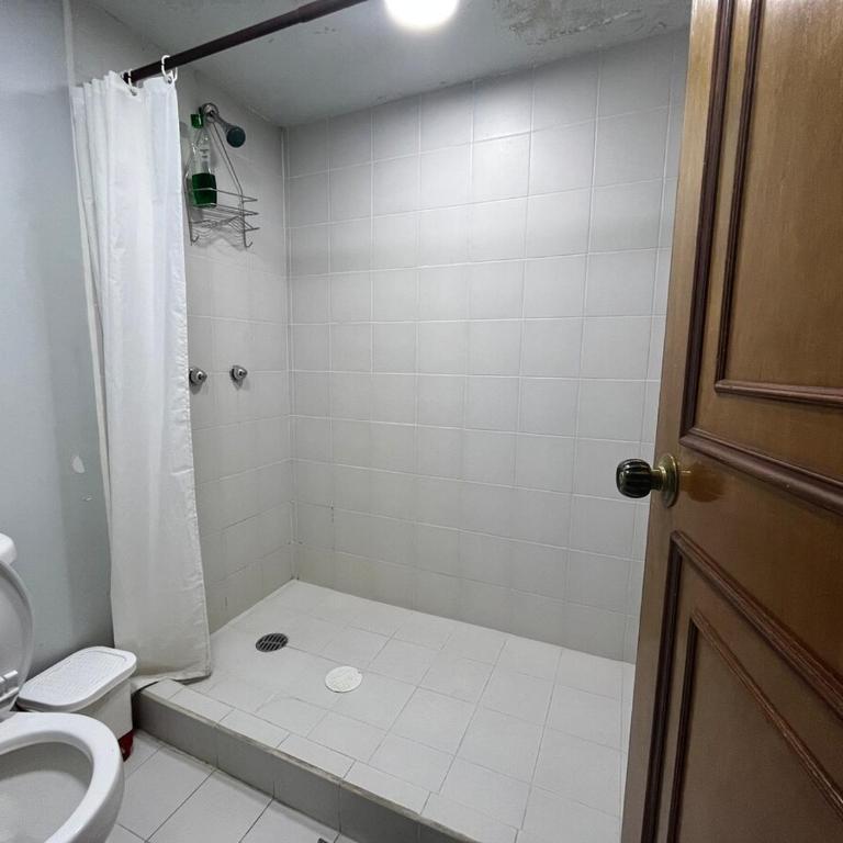 Espacioso con oficina y internet de alta velocidad - Apartamento de 1 dormitorio - 11