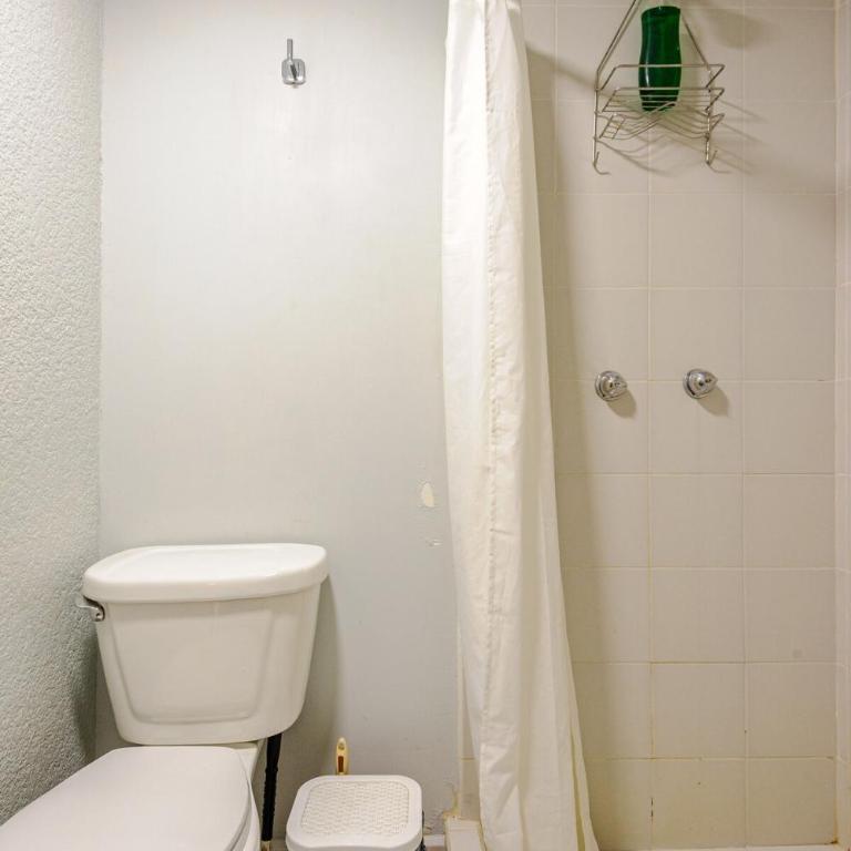Espacioso con oficina y internet de alta velocidad - Apartamento de 1 dormitorio - 24