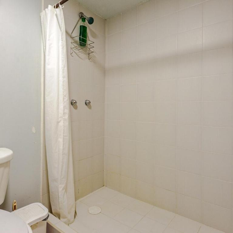 Espacioso con oficina y internet de alta velocidad - Apartamento de 1 dormitorio - 44