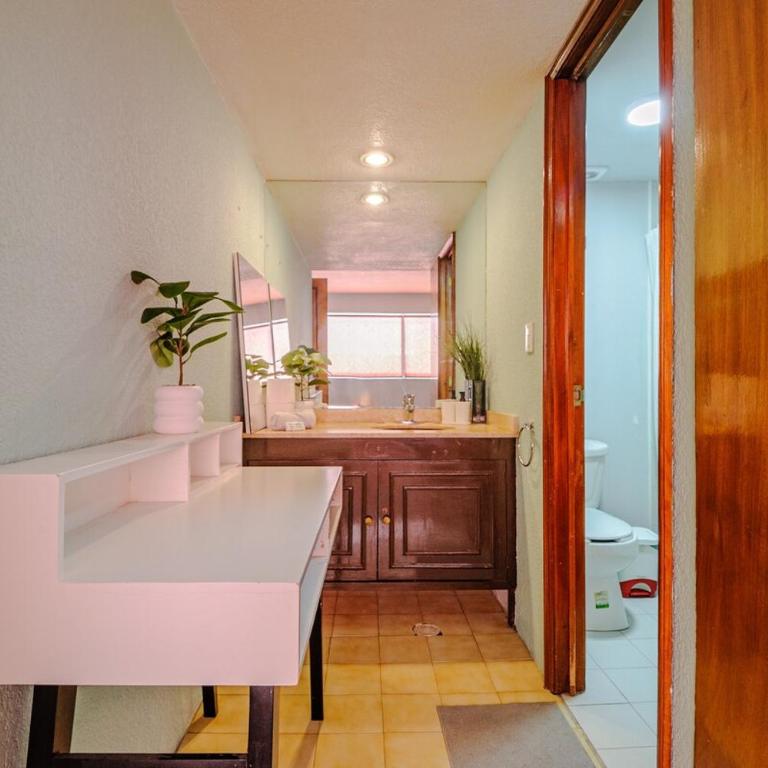 Espacioso con oficina y internet de alta velocidad - Apartamento de 1 dormitorio - 53