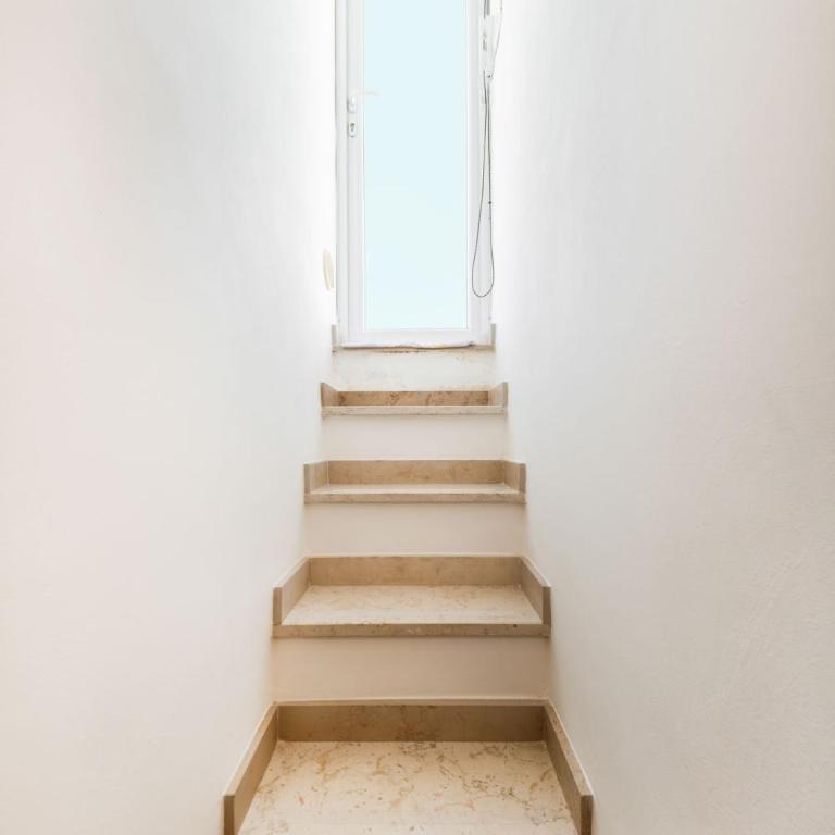 Leopardi 14 - Casa ottocentesca con terrazza - Appartamento con 1 Camera da Letto e Terrazza - 17