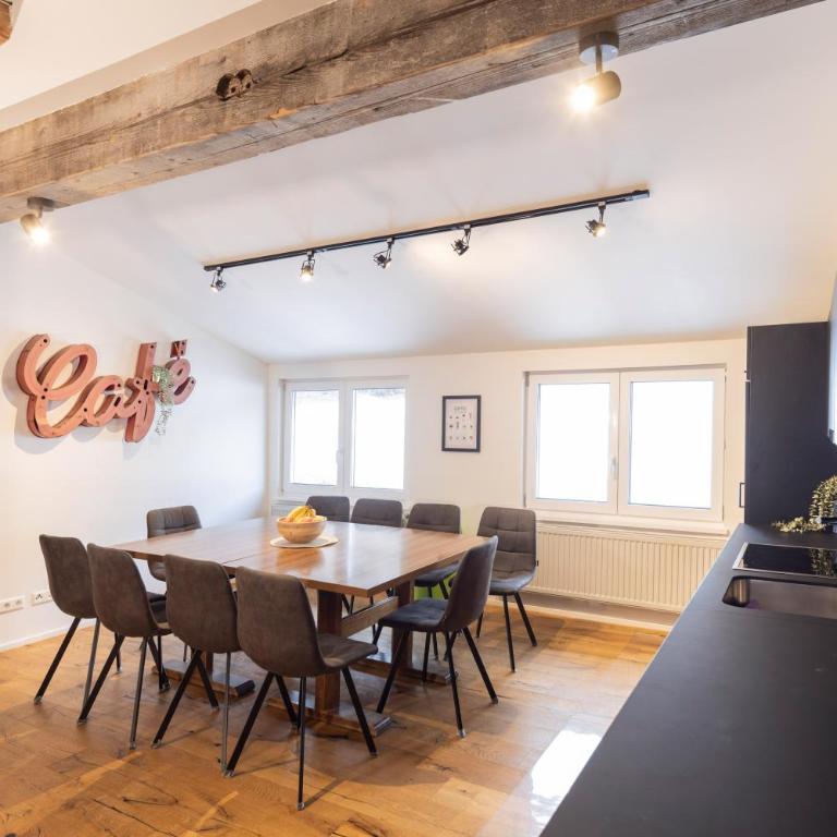 Schöne FeWo im Allgäu für bis zu 10 Pers. - Apartment Suite mit 3 Schlafzimmern - 1