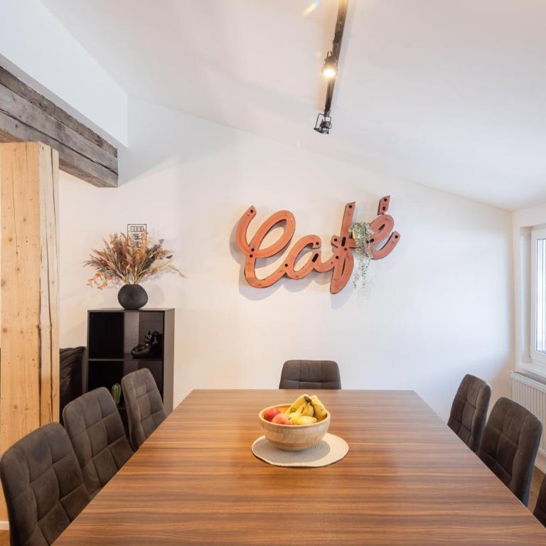 Schöne FeWo im Allgäu für bis zu 10 Pers. - Apartment Suite mit 3 Schlafzimmern - 2