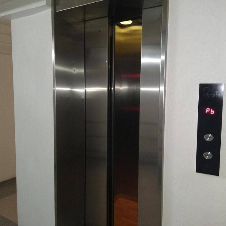 Spacious apartment located very close to WTC - Three-Bedroom Apartment - 46