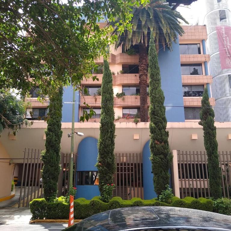 Spacious apartment located very close to WTC - Three-Bedroom Apartment - 49
