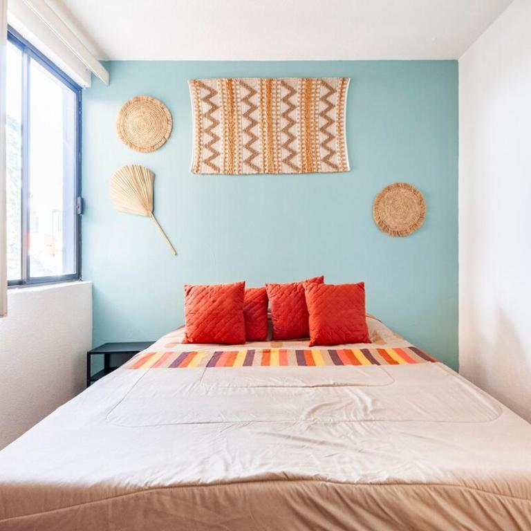 Spacious apartment located very close to WTC - Three-Bedroom Apartment - 59