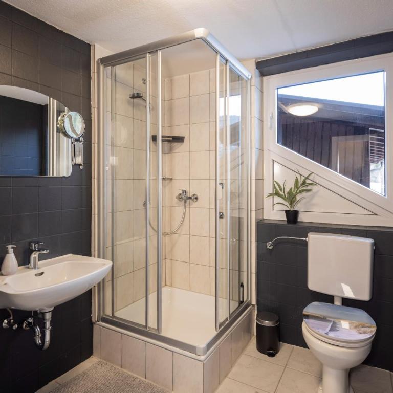 Schöne FeWo im Allgäu für bis zu 10 Pers. - Apartment Suite mit 3 Schlafzimmern - 18
