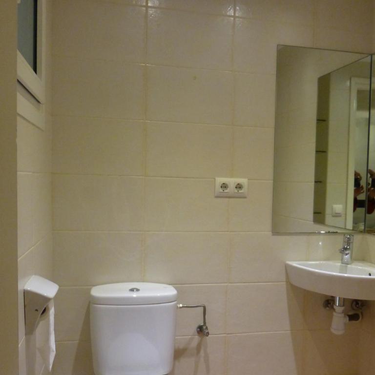 ALQUILER PISO BLANES con VISTAS AL MAR - Apartamento de 3 dormitorios - 17
