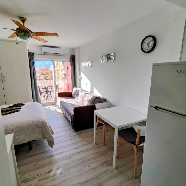 Minerva with views of the sea and Benalmadena - Estudio con cama extragrande y sofá cama - 14