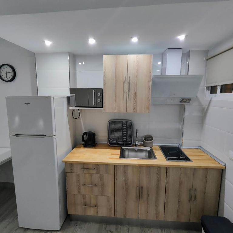 Minerva with views of the sea and Benalmadena - Estudio con cama extragrande y sofá cama - 9