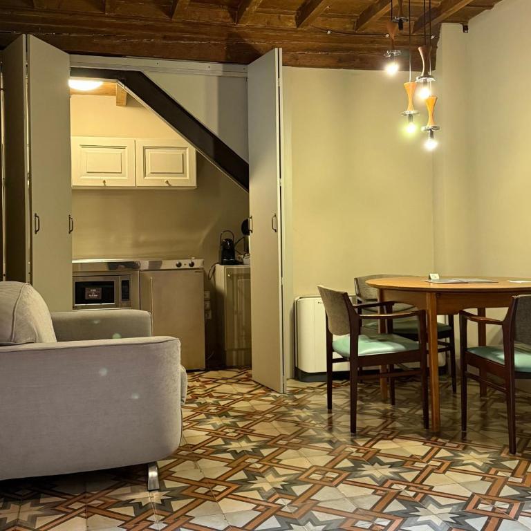 Numa Florence Palazzo San Niccolò - Ampio Monolocale con Balcone, Cucina e Divano-Letto - 6