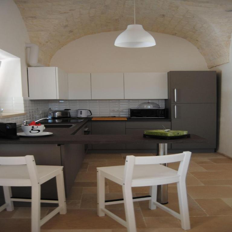 Trullo in Puglia with Private Pool and Charm - Casa Vacanze con 3 Camere da Letto - 15