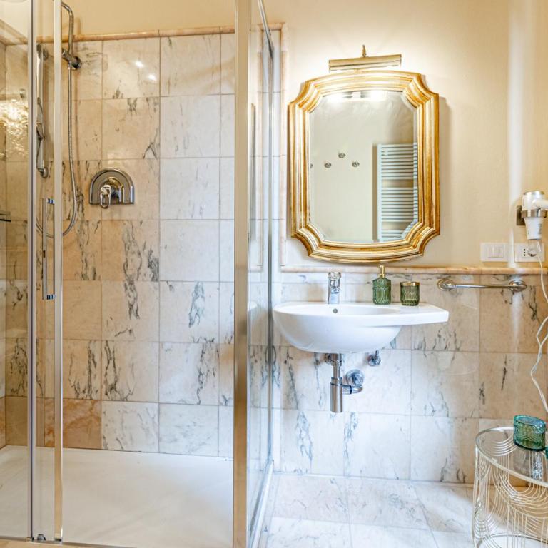 Ariam Guesthouse - Camera Tripla Luxury - 13